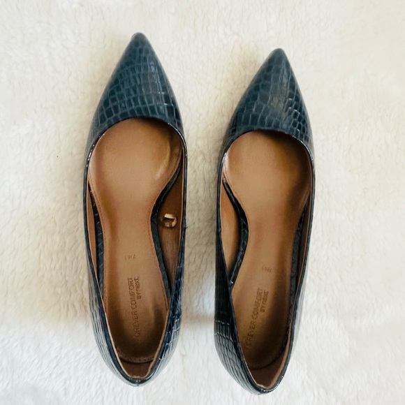 Navy Blue Croc Embossed Pumps Heels - Picture 7 of 15